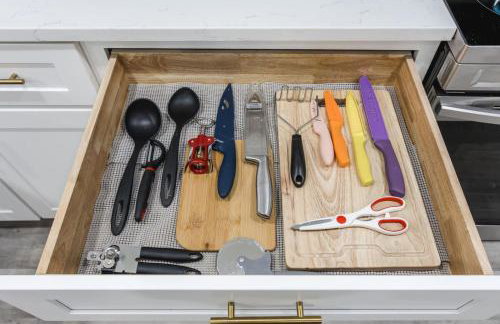 Chic Boho Retreat Near Downtown - Photo 22