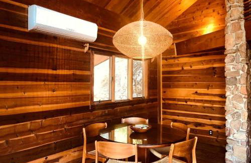 Luxury Camping Cabin with an Indoor Fireplace in Idyllwild, California - Foto 3