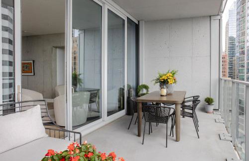 Premier Penthouses and Apartment with Captivating Views of Millennium Park - Photo 6