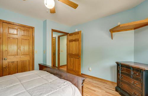 5 Mi to Lake Robinson: WFH-Friendly Home w/ Pool - Photo 23