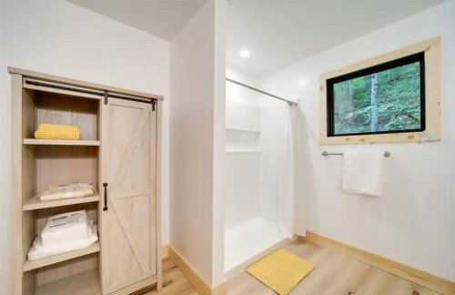 Hot Springs: 2 Cabins Waterfall & Mountain Views - Foto 9