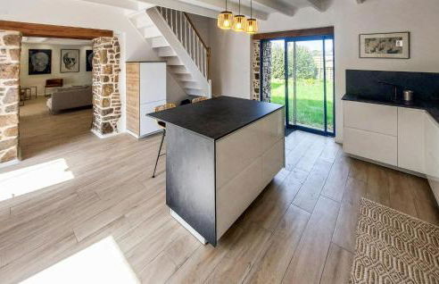 4 Bedroom Amazing Home In Plouézec - Foto 8