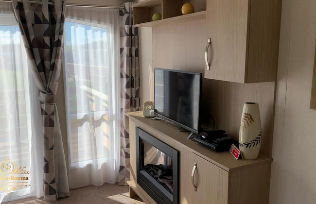 3 Bedrooms Loch Views Heated Pool Close To Beaches - Photo 10