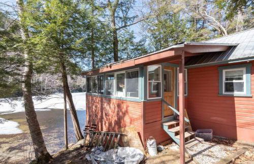 Berta's Lake Front Cottage on Winona Lake! - Foto 6