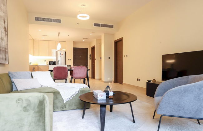 Elite LUX Holiday Homes - Enchanting 1BR Apt Games Pool Gym Access in Arjan Dubai - Photo 3