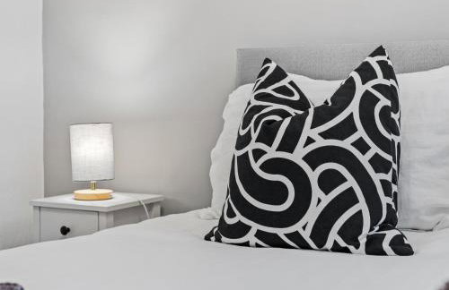 Crew Quarters - Your Ideal Stay in Bury - Photo 24