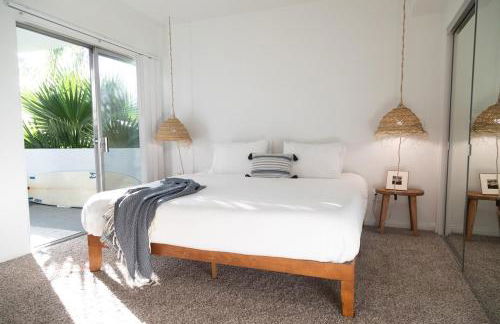 King Bed, Gym, Hot Tub, Parking - Foto 2