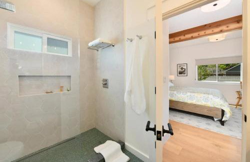 Completely Remodeled Farmhouse With Stunning Views Of Dry Creek Valley - Foto 21