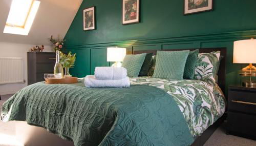 Cosy 4 Bedroom Town House with Mountain views, Private garden and ease of access into Abergavenny - Foto 4