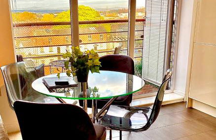 City Centre Chester Waterways Apartment - Photo 3