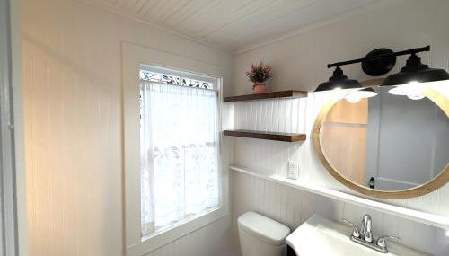 Cottage 7 - Stand Alone Queen Bed Child Loft w Twin Private Bath Kitchenette Pets Allowed Fee applies - Foto 4