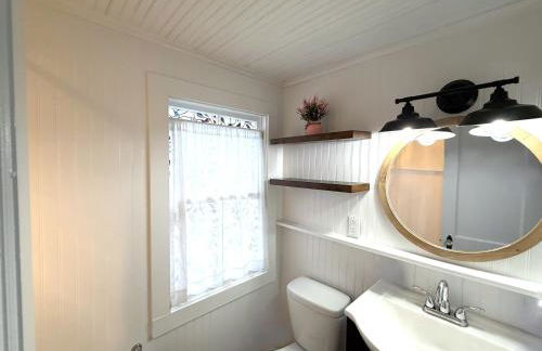 Cottage 7 - Stand Alone Queen Bed Child Loft w Twin Private Bath Kitchenette Pets Allowed Fee applies - Foto 4