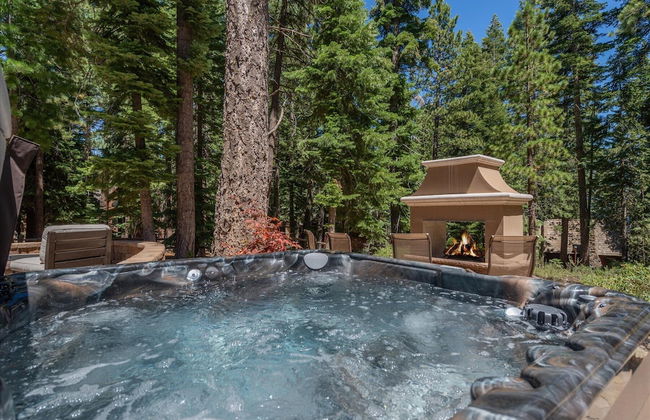 Central Clean Home with Hot Tub Near Ski - Photo 33