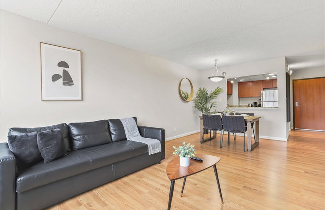 Crystal City Apartments near Reagan Airport - We Host - Photo 45