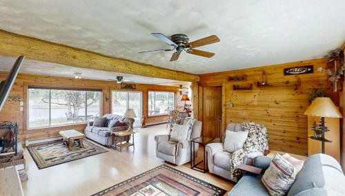 Dock and Lakefront! Family-Friendly Michigan Getaway - Foto 4