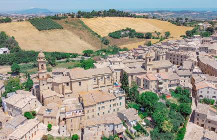 Relax & Views in Le Marche by Host Hero - Foto 43