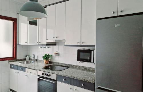 Nuevo, luminoso y céntrico. Parking gratis - Foto 14