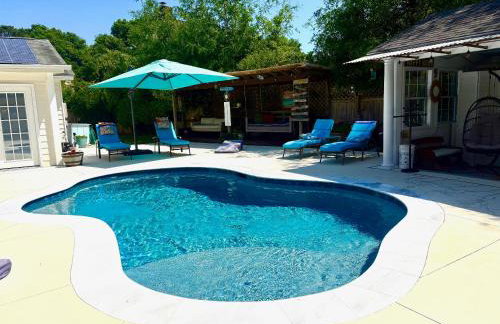 Romantic Beach Style Cottage close to everything! - Photo 3