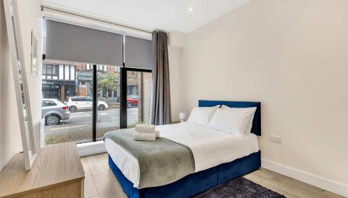 City Service Lets - Modern Cheam Village 2 Bed Apartment with Free Parking - Great Transport Links - Photo 5
