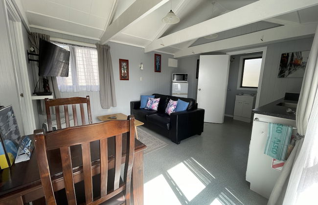 Motutere Bay Top 10 Holiday Park - Photo 40