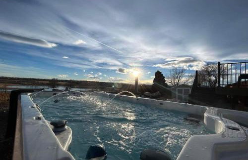 Amazing Lake View Heated Pool Swim Spa and Hot Tub - Foto 4