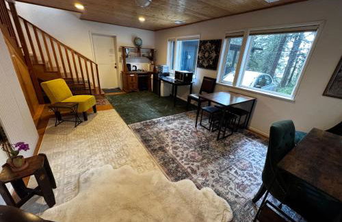 Ravens Nest Tranquil Forest Suite 5 min to Downtown Arcata with Stunning Redwood Views - Foto 4