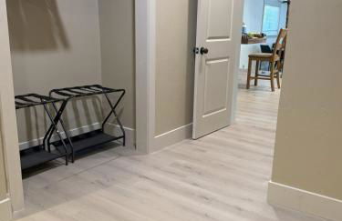 Freshly Renovated Family Home with Game Room, AC, King Bed, Luxury Bathroom - Foto 37