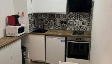 Le cosy Parking gratuit piscine terrain de tennis - Foto 4