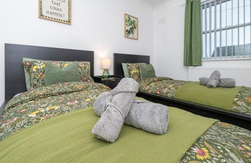 Modern 3BR Home - Designated Parking - Groups - Foto 29