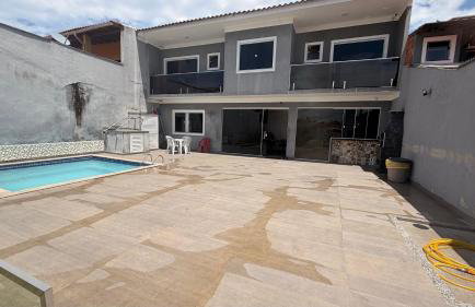 Casa de praia pé na areia em Itaipuaçu - Foto 1
