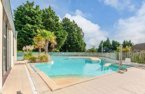 Cottage avec Parking gratuit - piscine et jeux - Foto 18