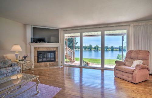 Lake House with Hot Tub - 1 Mi to Surf n Slide - Foto 10