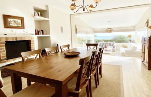 Villa Catalina Stunning 4bedroom villa with air conditioning sea views & private swimming pool ideal for families - Foto 8
