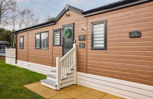 The Yorkshire Burrow Lodge with Hot Tub - Foto 6