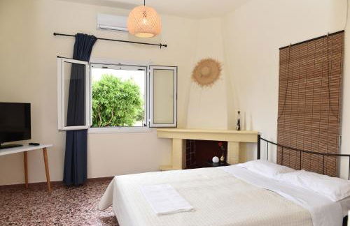 Los Almyros - Photo 4