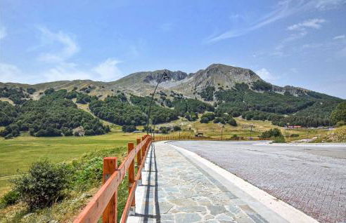 2 Bedroom Cozy Apartment In San Massimo - Foto 21