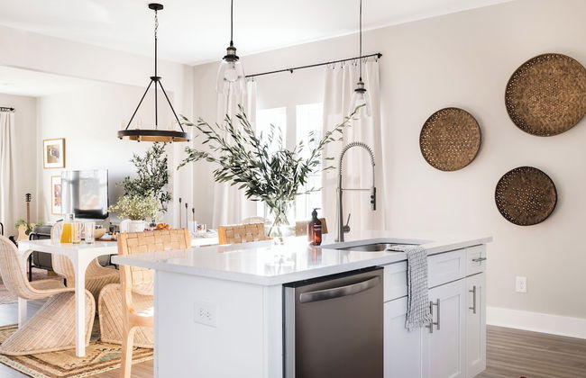 Cherokee by AvantStay – Contemporary Design in a Prime Location - Photo 23