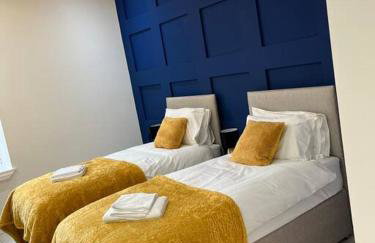 Cheerful 2 Bedroom Homely Apartment, Sleeps 4 Guest Comfy, 3x Double Bed, Parking, Free WiFi, Suitable For Business, Leisure Guest,Glasgow, Glasgow West End, Near City Centre, Perfect For Common Wealth Games 2026 - Foto 15