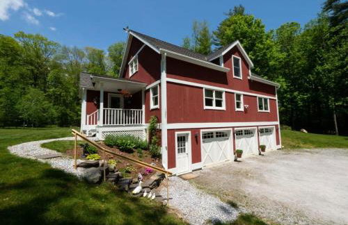 Berkshire Vacation Rentals: Peaceful Post and Beam Loft Sleeps 9 - Foto 43