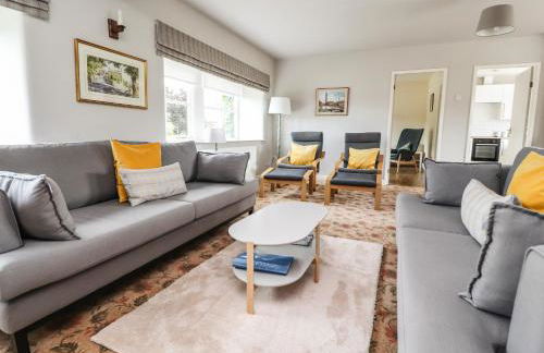 Grange House - Photo 4