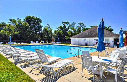 South Hampton --- 37923 Greenwich Ln - Photo 23