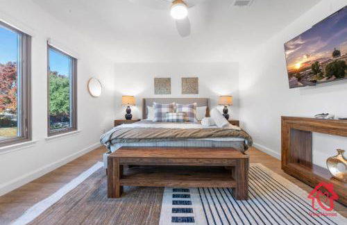 Georgian Oasis with Private Pool - An Irvie Home - Foto 21