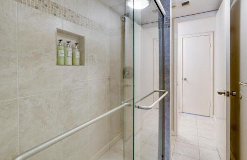 Golf, Swim and Dine! Condo with Lake Conroe Access - Foto 14