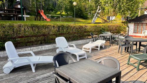 Solarium e area Giochi - Vicino ad Asiago - Garage - Foto 3, Garden, sunbed, Garden view