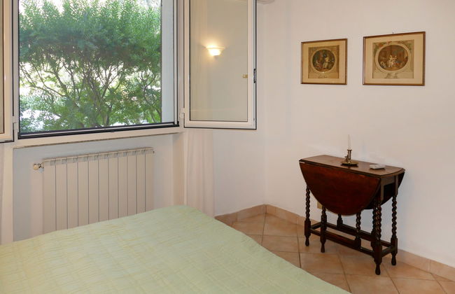 4 bedroom Apartment in Diano Castello with swimming pool and garden - Photo 13