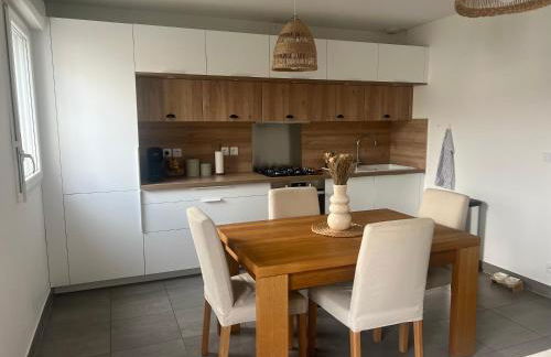 T3 Familial 9 min de la Plage - Terrasse et Parking gratuit - Foto 7