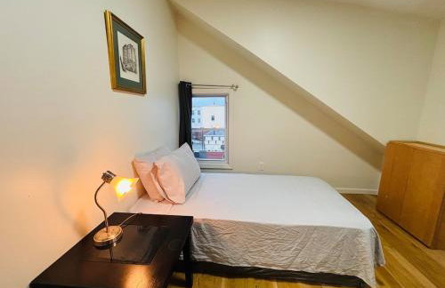 Entire Charming 3B1B in Federal Hill free parking - Foto 4