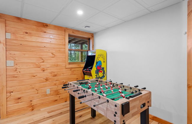 Private Lakefront - Luxury Log House - Photo 26