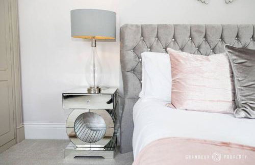 Central Park Suite by Grandeur Property - Photo 23