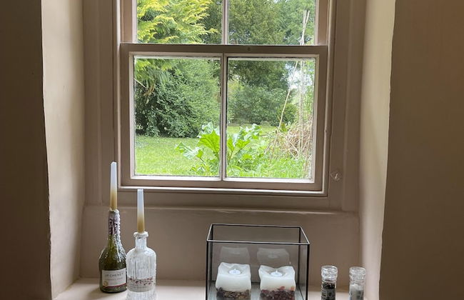 Stunning 2-bedroomed Cottage - Foto 8